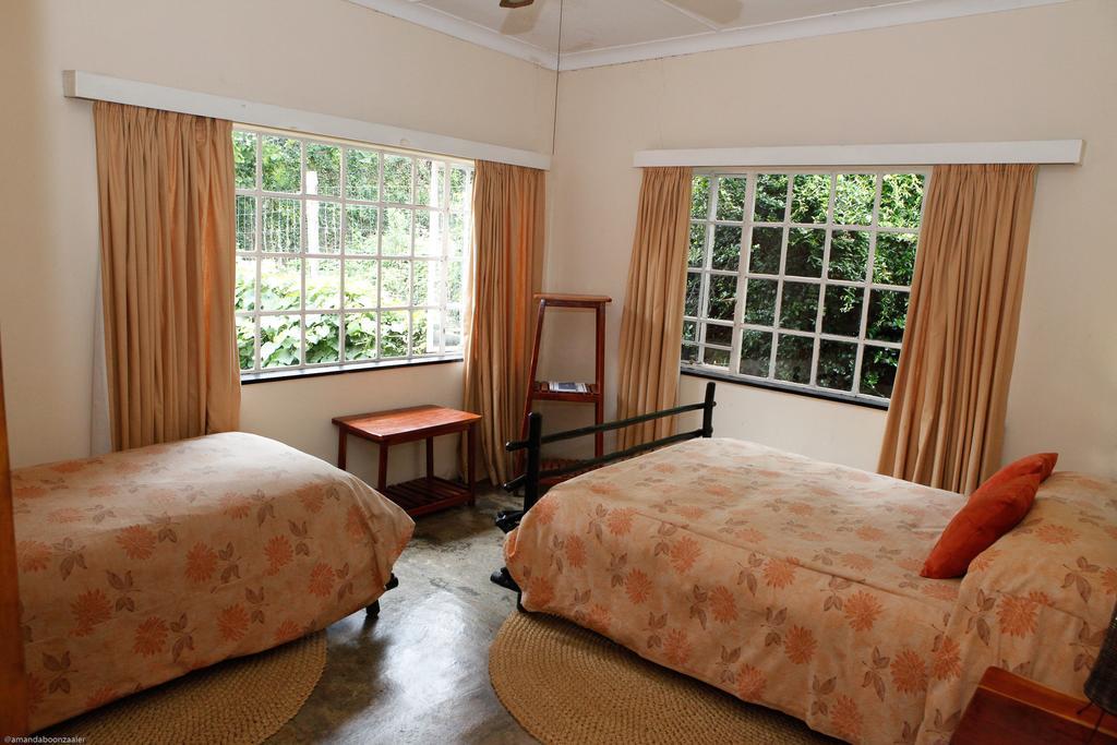 Down Gran'S Self-Catering Cottage Lobamba Exterior photo